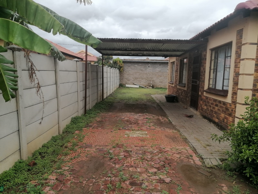 3 Bedroom Property for Sale in Seraleng North West